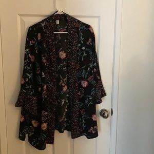 Beautiful flowing tunic